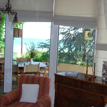 Blue Crystal Villa Nea Iraklitsa