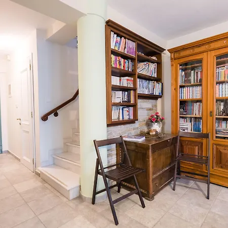 Blue Crystal Nea Iraklitsa