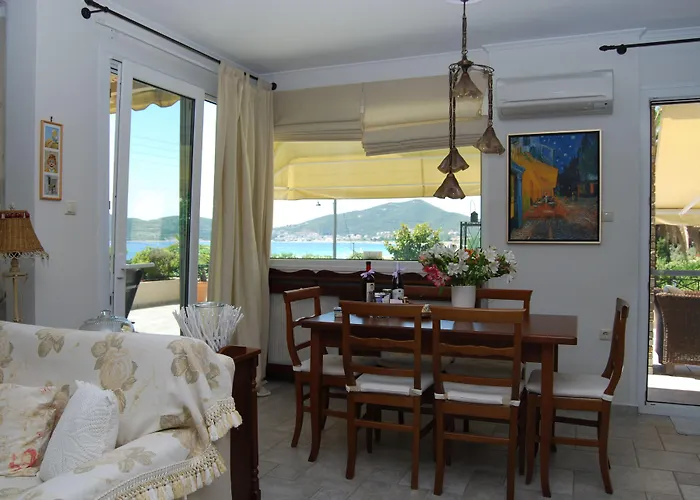 Villa Blue Crystal Nea Iraklitsa