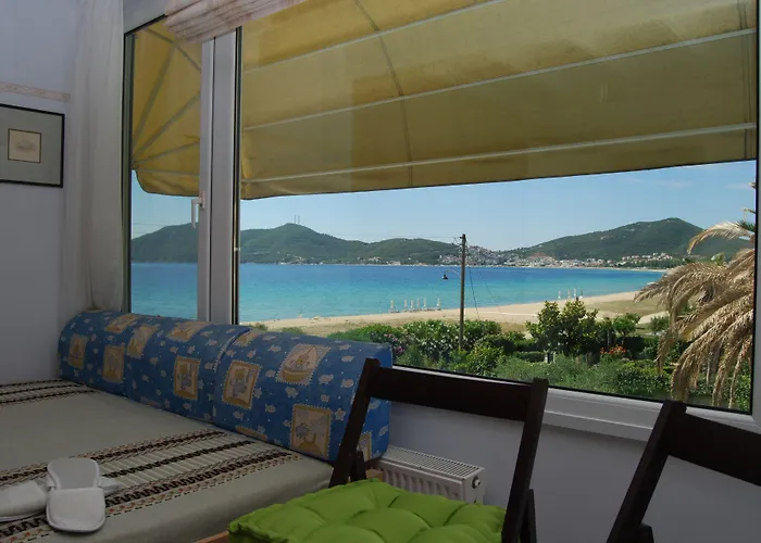 Blue Crystal Villa *