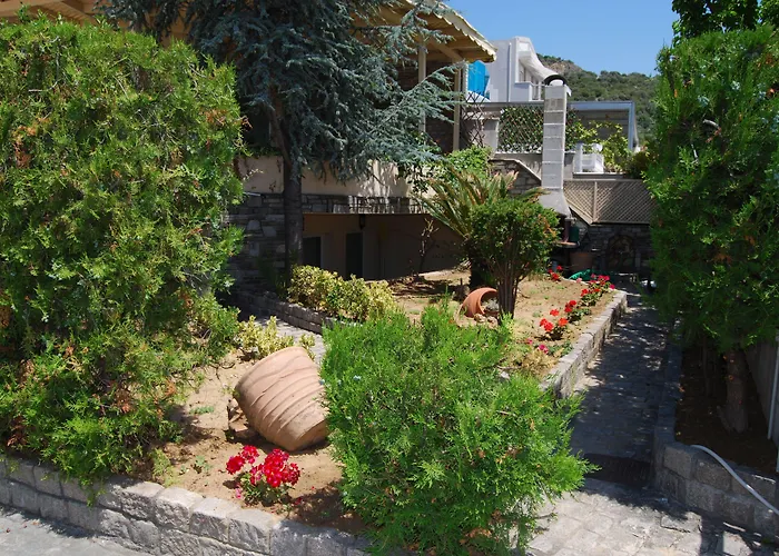 Blue Crystal Nea Iraklitsa