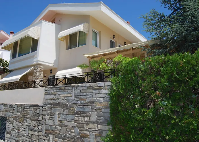 Blue Crystal Nea Iraklitsa