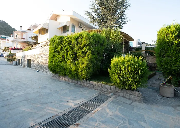 Villa Blue Crystal