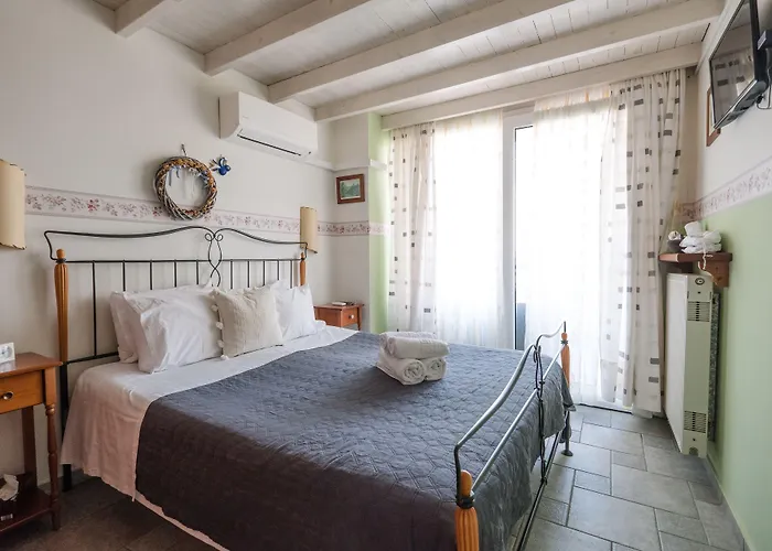 Blue Crystal Villa Nea Iraklitsa